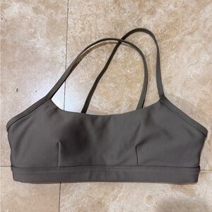 Alo yoga intrigue bra light cocoa S